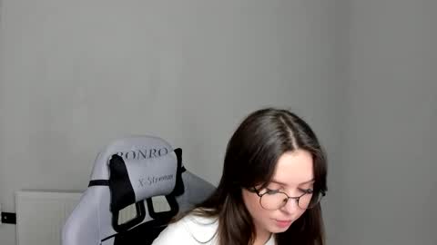 Snapshot of mary_wave_ chatting on 19, 5, 2026 Alice online show from 19, 5, 2026