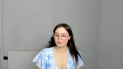 Snapshot of mary_wave_ chatting on 22, 5, 2026 Alice online show from 22, 5, 2026