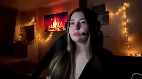 Annie online show from 23, 4, 2026