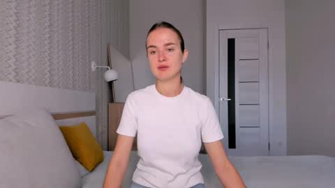 Snapshot of marylee_21 chatting on 4, 11, 2025 Mari online show from 4, 11, 2025