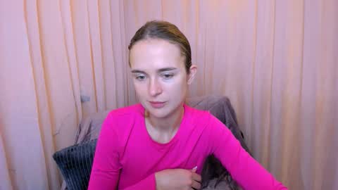Snapshot of marylee_21 chatting on 21, 11, 2025 Mari online show from 21, 11, 2025