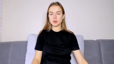 Snapshot of marylee_21 chatting on 25, 11, 2025 Mari online show from 25, 11, 2025