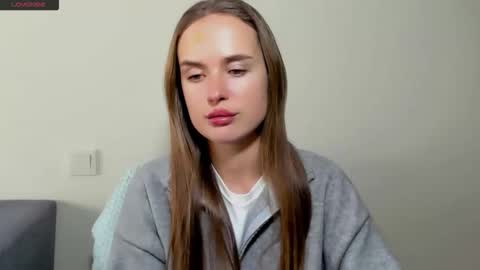 Snapshot of marylee_21 chatting on 22, 12, 2025 Mari online show from 22, 12, 2025