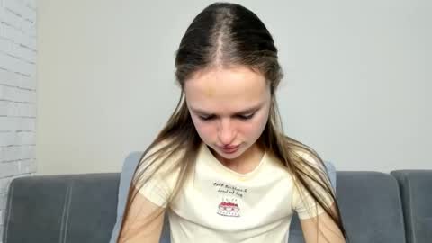 Snapshot of marylee_21 chatting on 23, 12, 2025 Mari online show from 23, 12, 2025