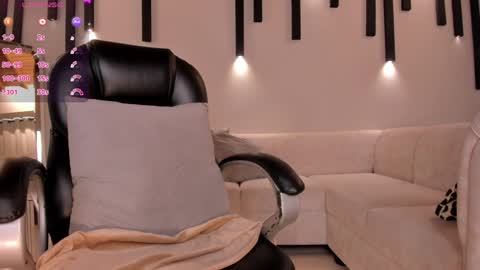  Mary  online show from 21, 1, 2025