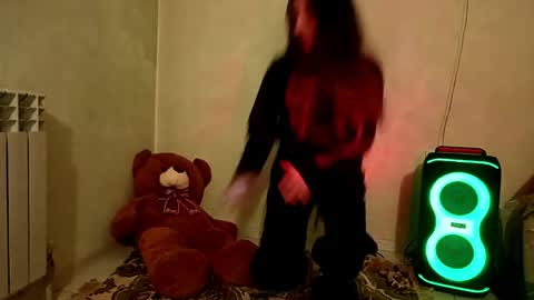 Snapshot of marylourosmarin chatting on 26, 3, 2026 Trixie online show from 26, 3, 2026