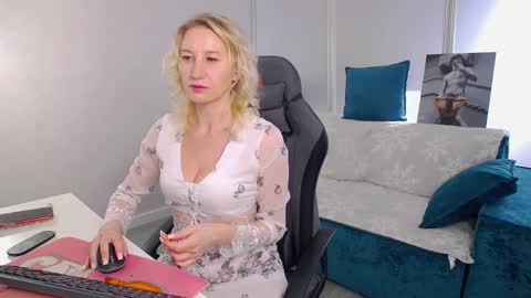 Mary online show from 5, 4, 2026