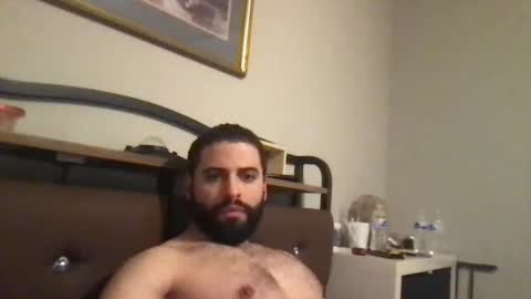 Snapshot of mascbeef95 chatting on 18, 11, 2025 mascbeef95 online show from 18, 11, 2025