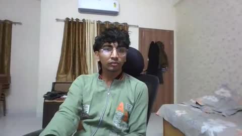 Mask Boy online show from 14, 12, 2025