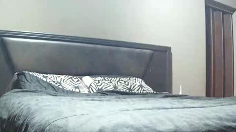 Snapshot of maskedfoxie chatting on 6, 6, 2026 maskedfoxie online show from 6, 6, 2026