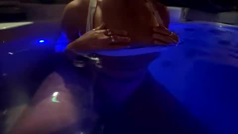 maskedhousewife online show from 26, 10, 2025