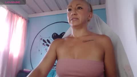 Snapshot of massielferretis chatting on 21, 10, 2025 massiel ferreti online show from 21, 10, 2025