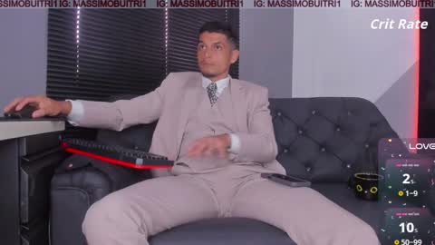 I am Massimo online show from 27, 11, 2025