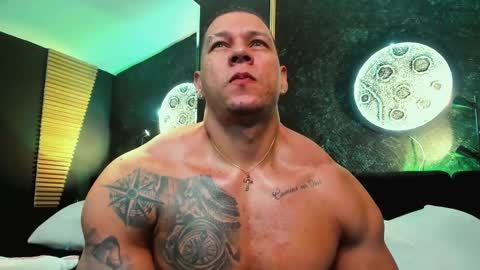 Snapshot of massimowalton2 chatting on 25, 12, 2024 massimowalton2 online show from 25, 12, 2024