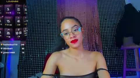 Snapshot of master_and_kami chatting on 10, 1, 2025 Kamila online show from 10, 1, 2025