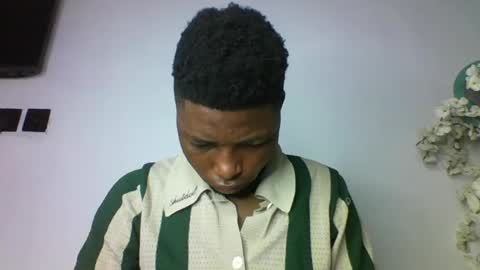 Snapshot of master_kael chatting on 15, 12, 2025 Master Kael online show from 15, 12, 2025