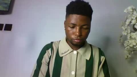 Snapshot of master_kael chatting on 15, 12, 2025 Master Kael online show from 15, 12, 2025