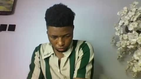 Snapshot of master_kael chatting on 16, 12, 2025 Master Kael online show from 16, 12, 2025