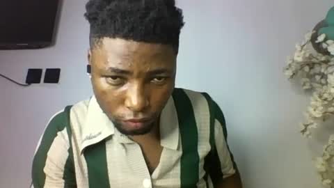 Snapshot of master_kael chatting on 17, 12, 2025 Master Kael online show from 17, 12, 2025