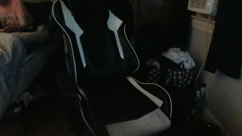 Snapshot of masterbatemike1 chatting on 25, 5, 2026 MasterbateMike online show from 25, 5, 2026