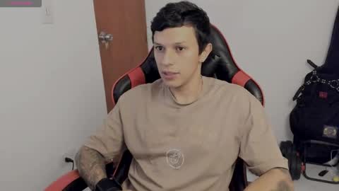 Snapshot of masterdave7 chatting on 4, 10, 2025 Dave online show from 4, 10, 2025