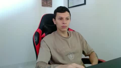 Snapshot of masterdave7 chatting on 8, 11, 2025 Dave online show from 8, 11, 2025