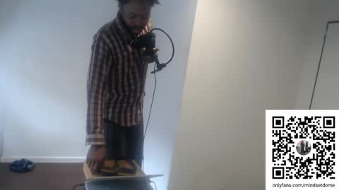 Snapshot of masterdomfuck chatting on 10, 10, 2025 Masterdomfuck online show from 10, 10, 2025