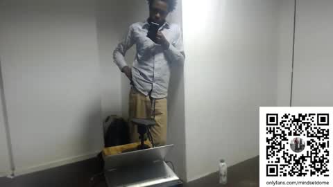 Snapshot of masterdomfuck chatting on 13, 11, 2025 Masterdomfuck online show from 13, 11, 2025