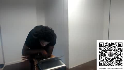 Snapshot of masterdomfuck chatting on 16, 11, 2025 Masterdomfuck online show from 16, 11, 2025