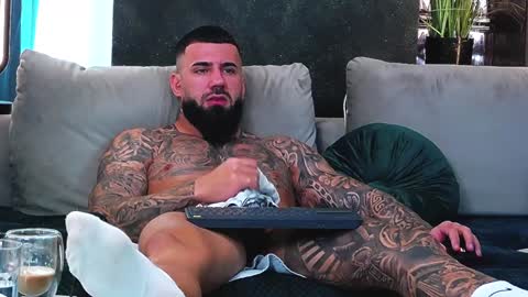 masterkingofmuscle online show from 13, 1, 2025