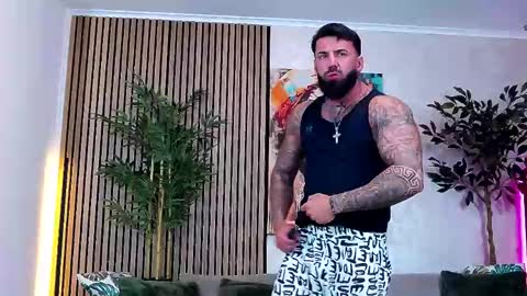 Snapshot of masterkingofmuscle chatting on 18, 5, 2026 masterkingofmuscle online show from 18, 5, 2026