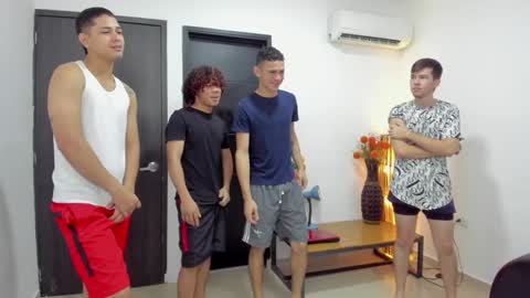 Team Cris Darwin- Fernando- Stiven- David online show from 24, 1, 2025