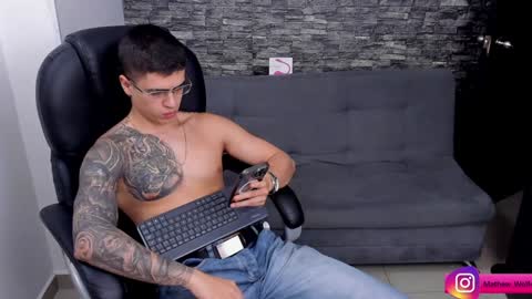 Mathew Independent model online show from 4, 2, 2025