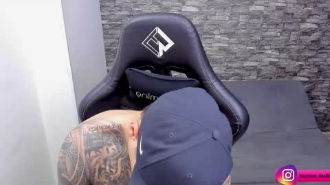 Mathew Independent model online show from 25, 11, 2025