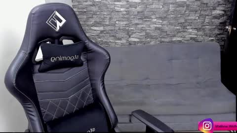 Mathew Independent model online show from 8, 4, 2026