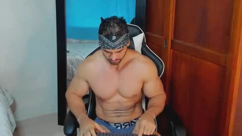 mathews_smith online show from 22, 11, 2025