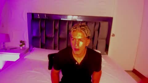 MathiasTaylor online show from 20, 10, 2025