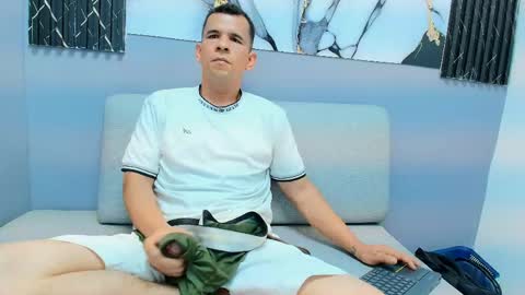 Snapshot of matthew_white2 chatting on 29, 5, 2026 Matthew online show from 29, 5, 2026