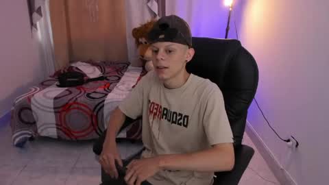 Snapshot of matthewboy_ chatting on 1, 5, 2026 MatthewBoy online show from 1, 5, 2026