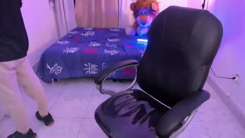 Snapshot of matthewboy_ chatting on 4, 8, 2026 MatthewBoy online show from 4, 8, 2026
