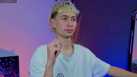 Snapshot of mattias_dantee chatting on 2, 12, 2025 mattias online show from 2, 12, 2025