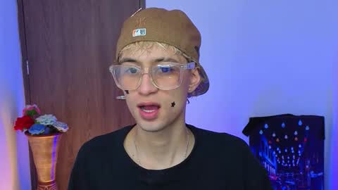 Snapshot of mattias_dantee chatting on 17, 3, 2026 mattias online show from 17, 3, 2026