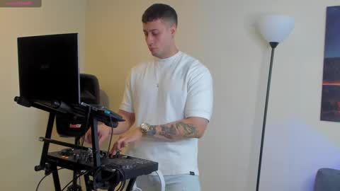 mattsaill_ online show from 29, 9, 2025