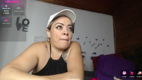 Snapshot of mature_liaa chatting on 12, 1, 2025 Mature liaa online show from 12, 1, 2025