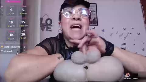 Snapshot of mature_liaa chatting on 19, 9, 2025 Mature liaa online show from 19, 9, 2025