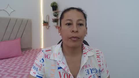 Snapshot of mature_martina_ chatting on 23, 4, 2026 Martina online show from 23, 4, 2026