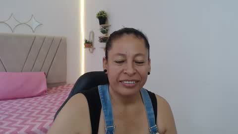 Snapshot of mature_martina_ chatting on 25, 4, 2026 Martina online show from 25, 4, 2026
