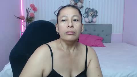 Snapshot of mature_martina_ chatting on 3, 5, 2026 Martina online show from 3, 5, 2026