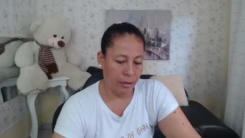 Snapshot of mature_martina_ chatting on 6, 5, 2026 Martina online show from 6, 5, 2026