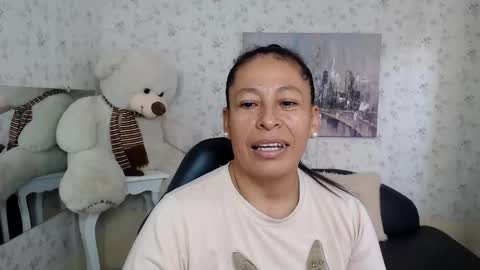 Snapshot of mature_martina_ chatting on 19, 5, 2026 Martina online show from 19, 5, 2026